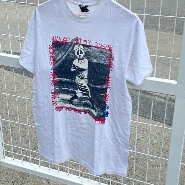Stussy  x Undefeated 