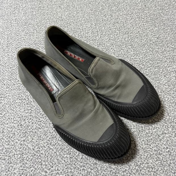 프라다 스니커즈 7.5 260-265