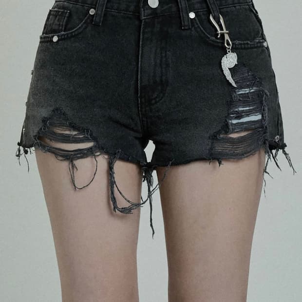 에트오소메 Rivet Damage Keyring Shorts pants