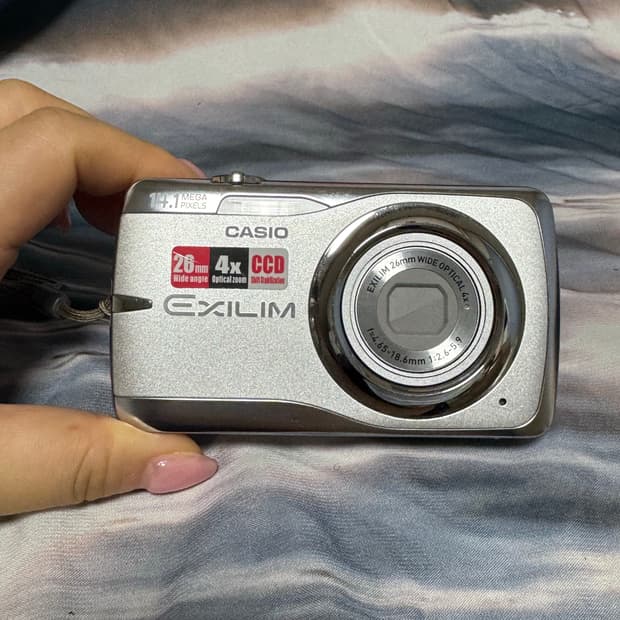카시오 exilim z550 카메라 실버🤍✨