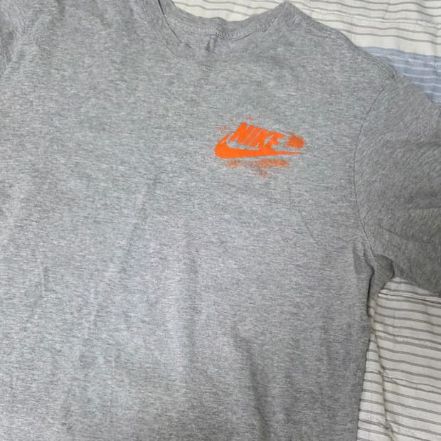 나이키 그레이 반팔티