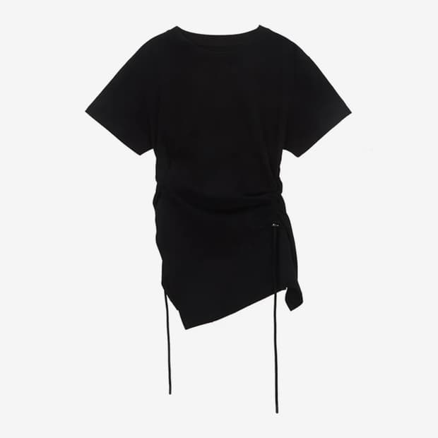 마뗑킴 STRING SLIT DETAIL TOP IN BLACK