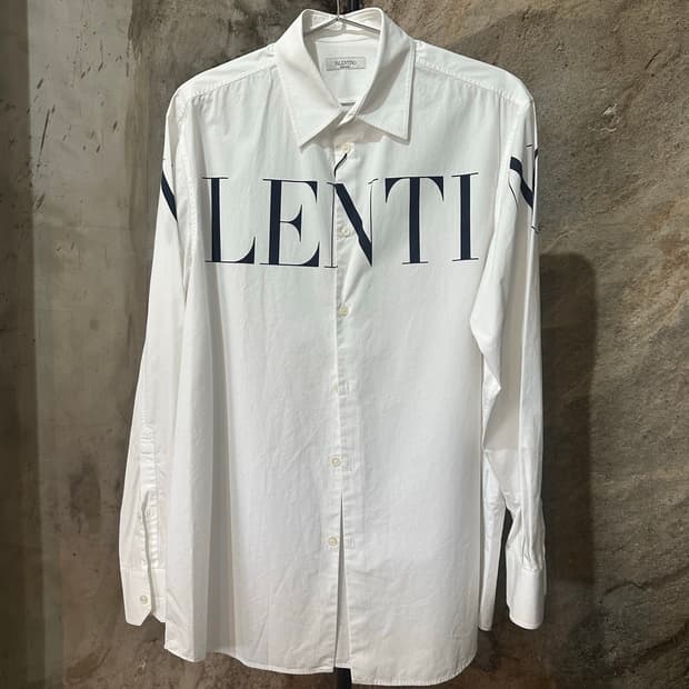 발렌티노 20FW 로고 프린트 셔츠