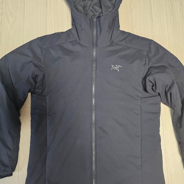 아크테릭스 아톰  헤비웨이트 후디 판매합니다 