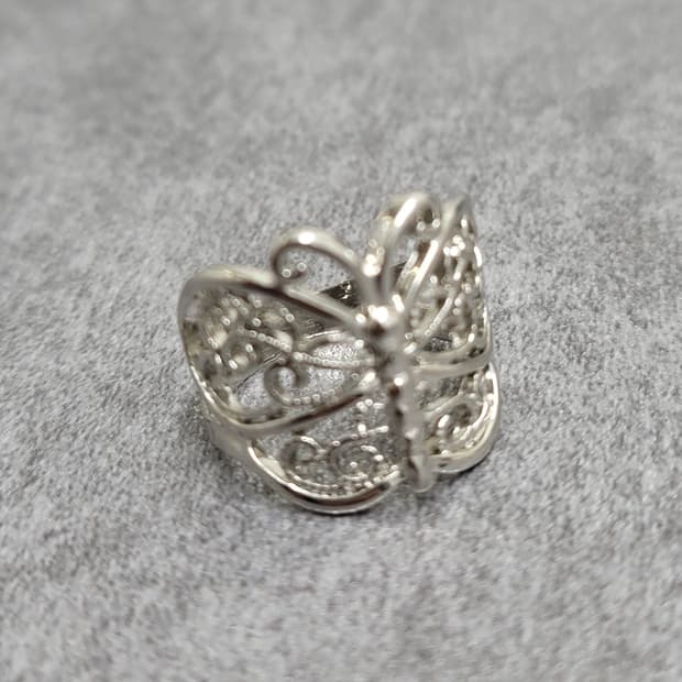 butterfly ring