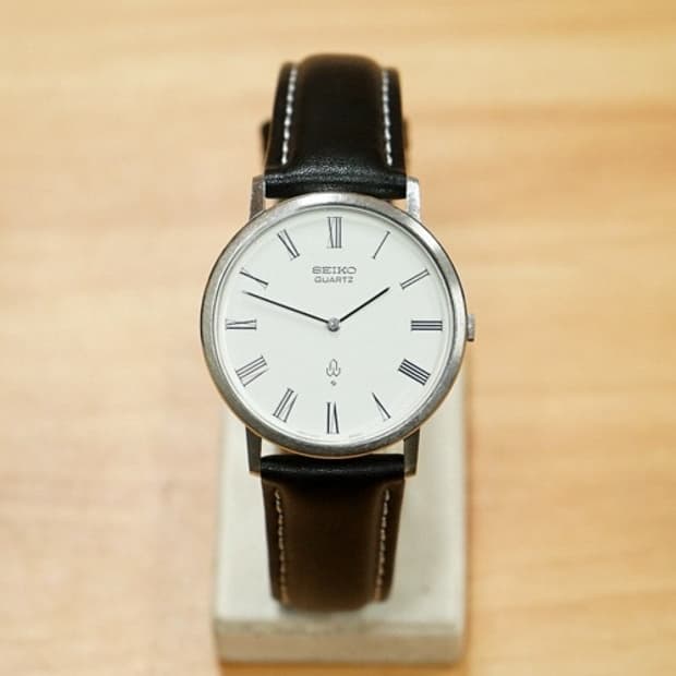 70s 세이코 4130 라운드 프레임 쿼츠 시계