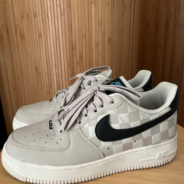 나이키에어포스1로우 르브론제임스 UK6