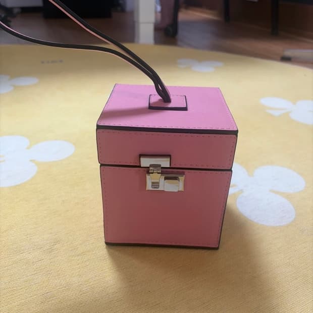 모이나스타일 박스백 리얼 소가죽