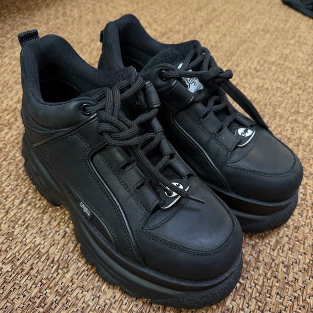 버팔로 런던 플랫폼슈즈 250 39 사이즈 