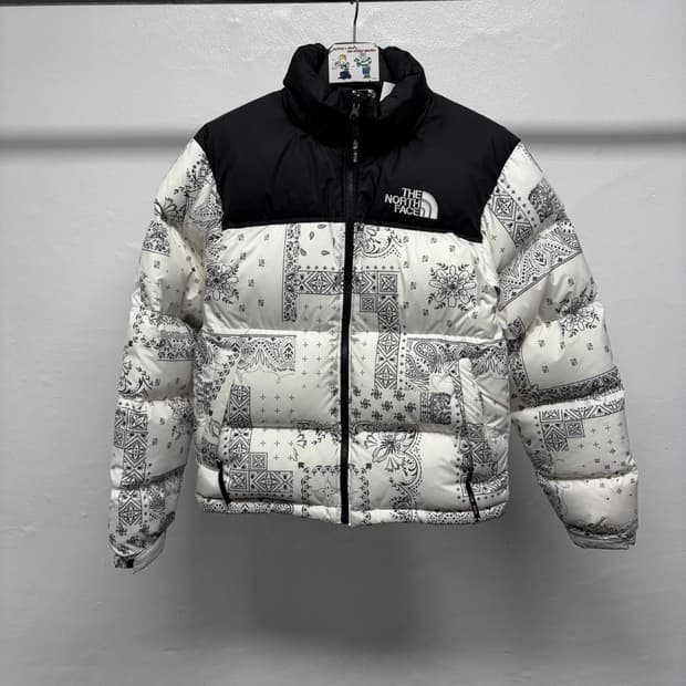 노스페이스 페이즐리 패딩
