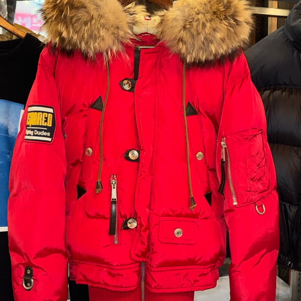 디스퀘어드2 Dsquared2 히말라야 라쿤퍼 패딩 레드