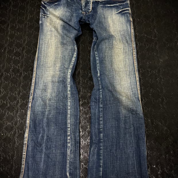 “Vintage” Y2K Crack Washing Botts cut Pa