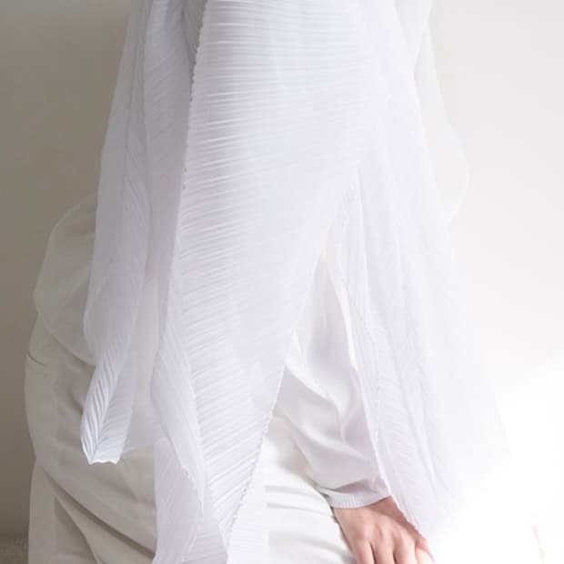 Ehre 플리츠 스카프 화이트