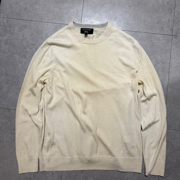 바나나리퍼블릭 아이보리컬러 이태리 메리노 울  니트  105 size 