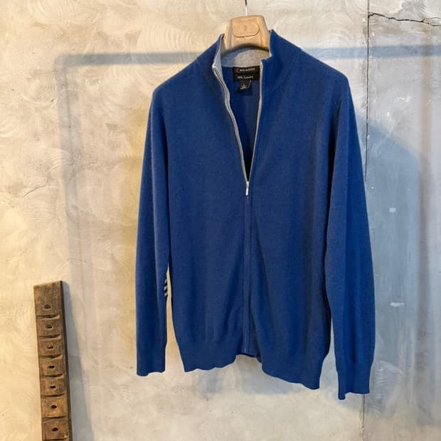 레드문 캐시미어 짚업 니트 100