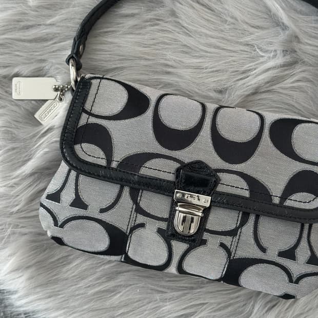 코치 자카드 숄더백 