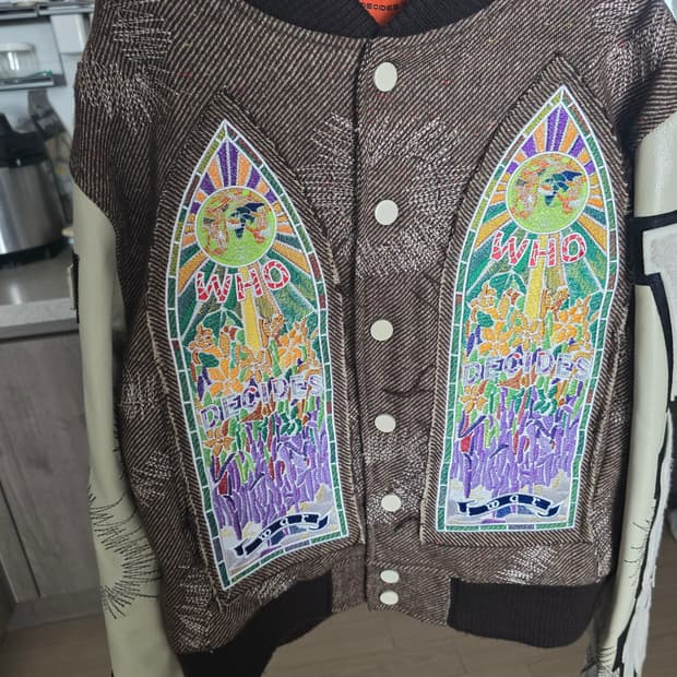 후디사이즈워 바샤티 자켓