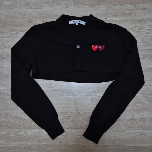 꼼데가르송 여성 더블 하트 와펜 크롭 가디건 M(95)