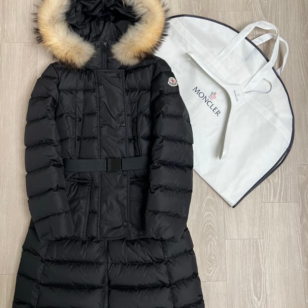 [블랙 1/새상품급] 몽클레어 클로에 여성패딩 블랙 1사이즈 풀구성