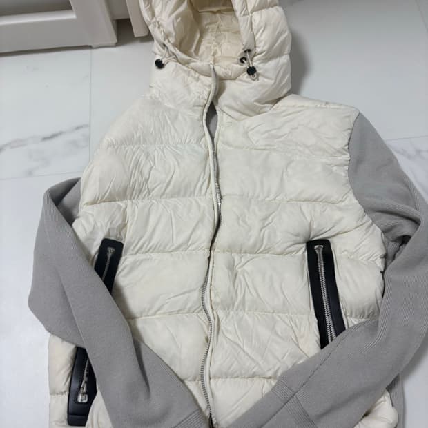 무드 니트 패딩