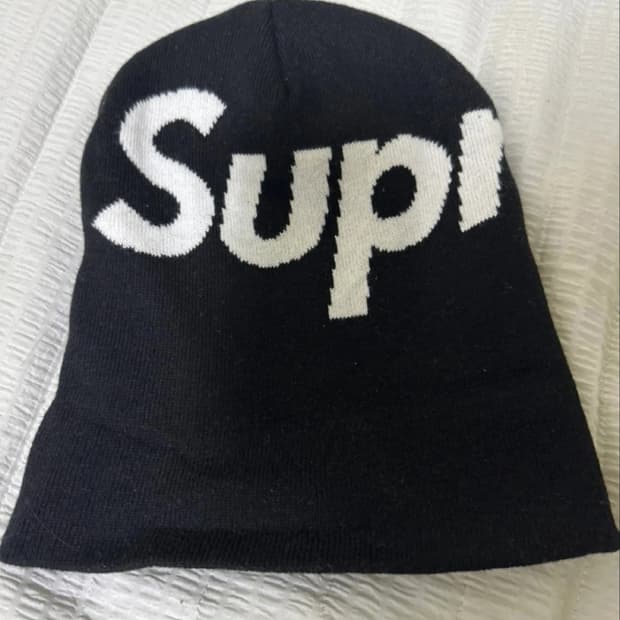 슈프림 빅 로고 비니 블랙 새상품