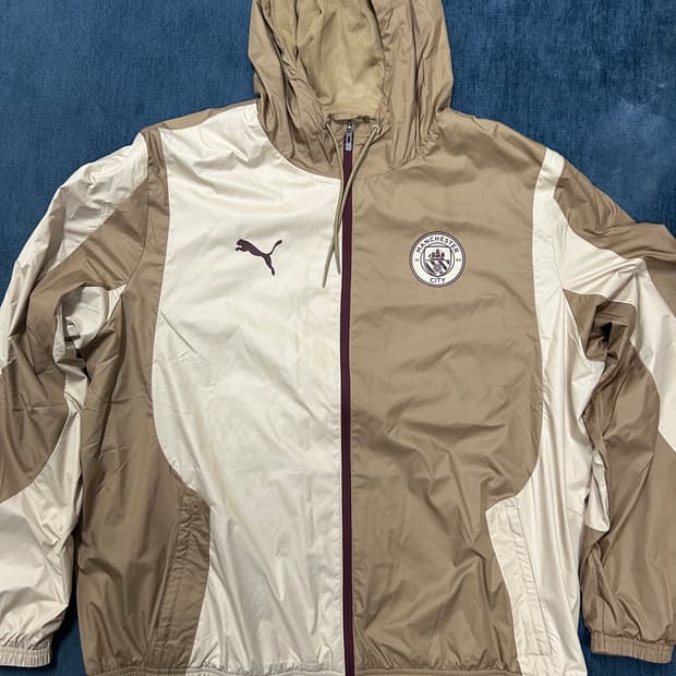 퓨마x맨시티 바람막이