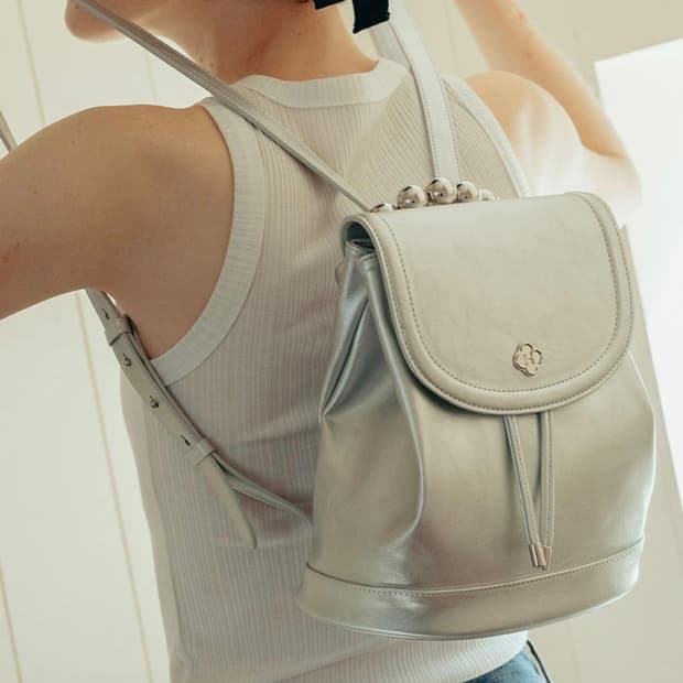 히어리 실버 백팩