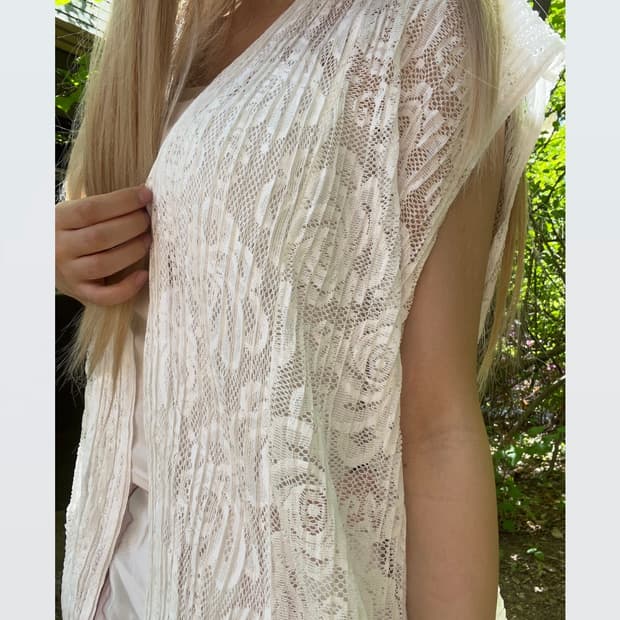 White Rose Lace Vest 화이트 레이스 베스트