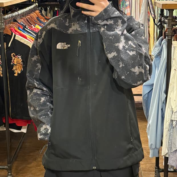 [HI] 노스페이스 디지털 카모 바람막이 블랙
