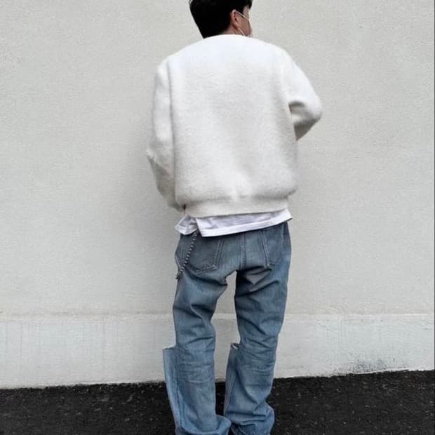 언타이틀드 아이딜 모헤어 니트