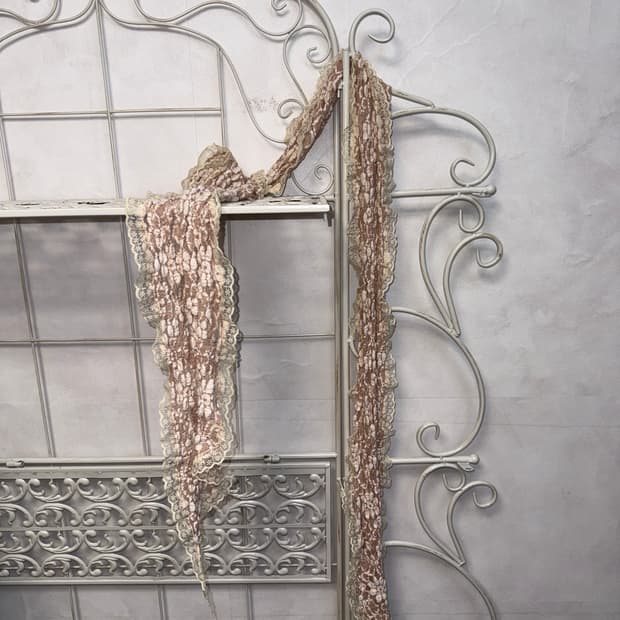 Mute indi pink floral lace scarf