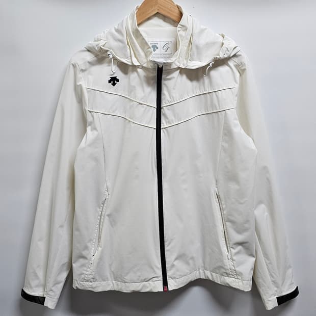 데상트골프 후드 바람막이 자켓 100