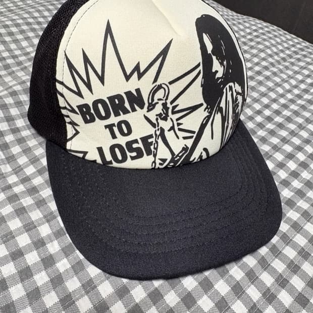 히스테릭 글래머 본 투 루즈 볼캡 블랙