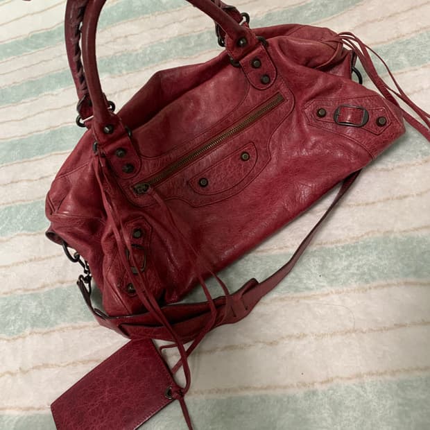 발렌시아가 트위기 버건디 컬러 정품 