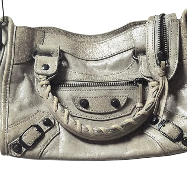 발렌시아가 모터백