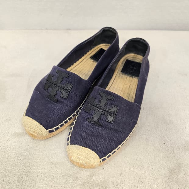 토리버치 네이비 에스파드류 7M (240)