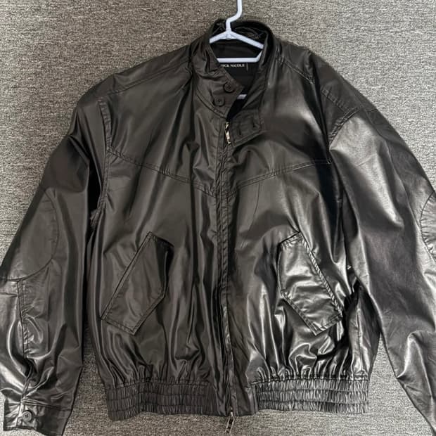 닉앤니콜 블랙 가죽 봄버 자켓 Free