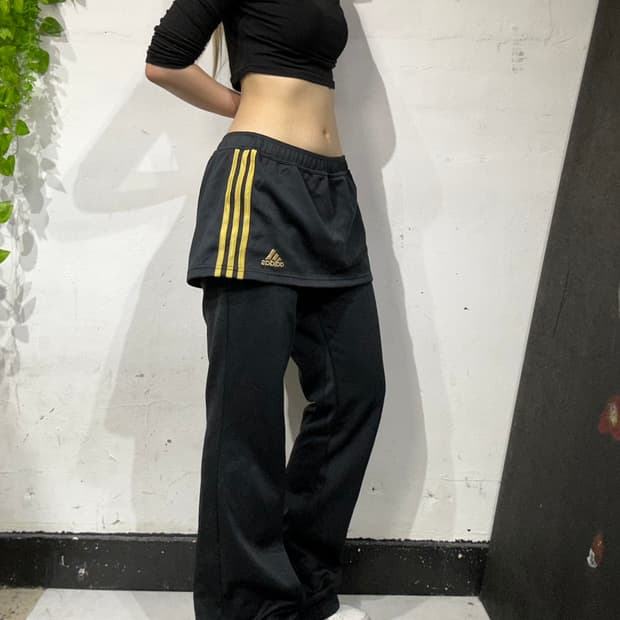 아디다스 블랙 와투케 치마 골드 삼선 트레이닝 추리빙 바지 L