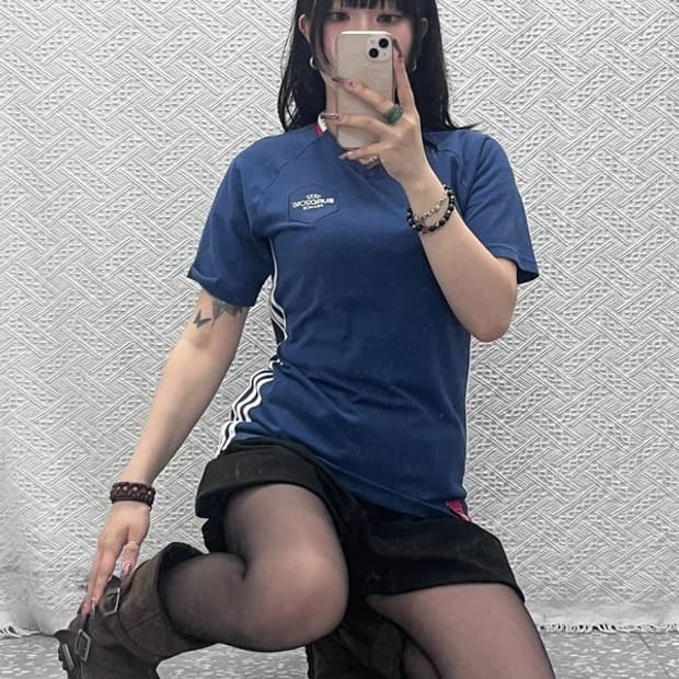 아디다스 올드스쿨 레트로 슬림핏 삼선 반팔티 M C11938
