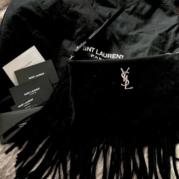 생로랑 정품 생로랑 블랙 스웨이드 숄더백