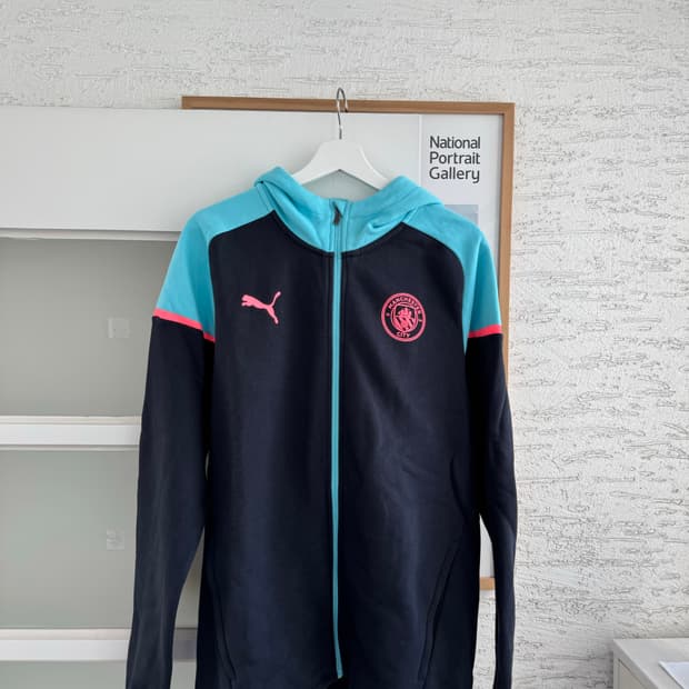 [L] 맨체스터 시티 23년 내한 한정판 푸마 트래블 자켓 (후드 집업)