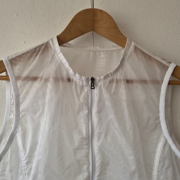 보그너 여성 초경량바람막이조끼 95사이즈