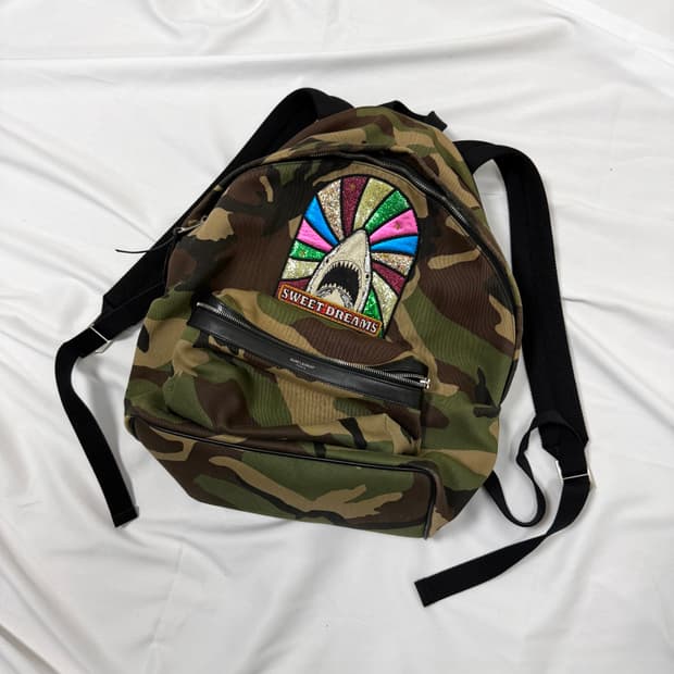 생로랑 by 에디슬리먼 샤크 카모 백팩