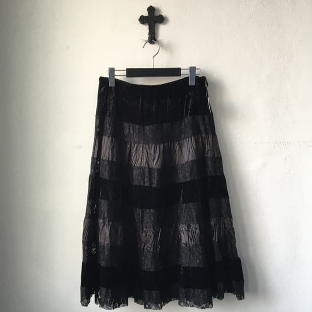 Lace layer skirt