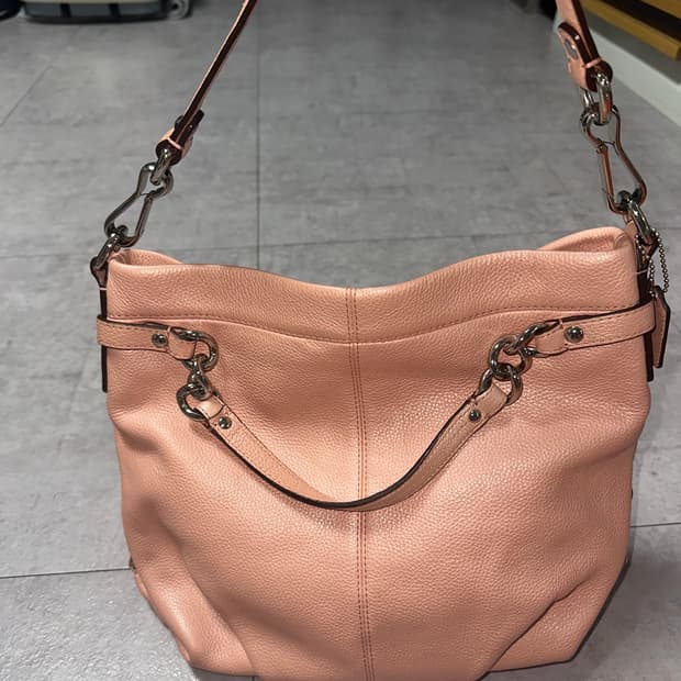 코치 가방 (거의 새제품)