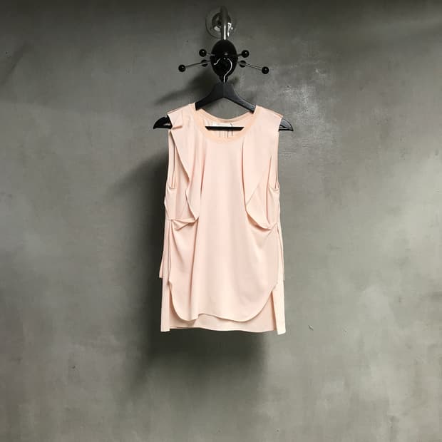 끌로에 슬리브리스 블라우스 핑크 75(W)