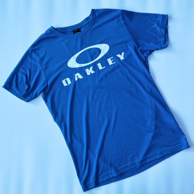 오클리 퍼포먼스 핏 빅 로고 블루 티셔츠
