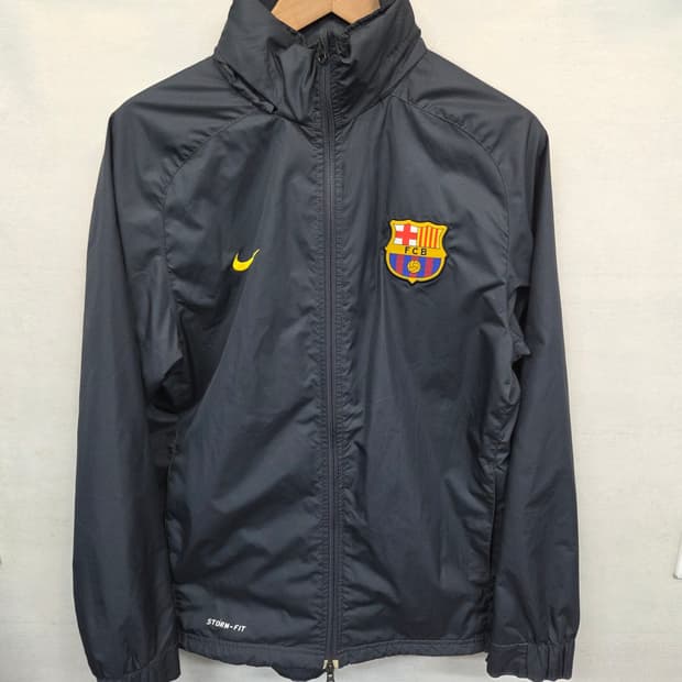 나이키 스톰핏 투웨이 바로셀로나 바람막이 후드자켓 m