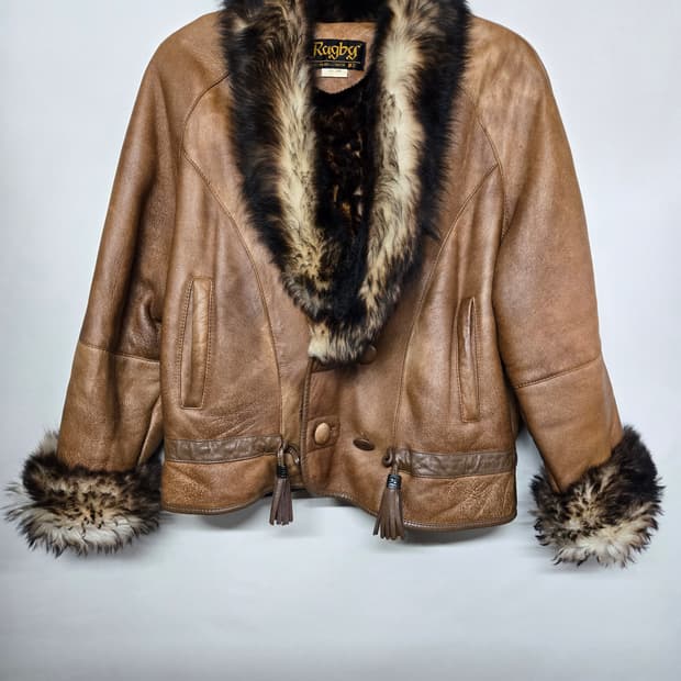 Rugby 양가죽 퍼 트리밍 무스탕 자켓 여105