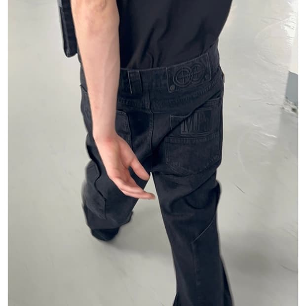 플라스틱 프로덕트 MPa  CALF POKKET PANTS